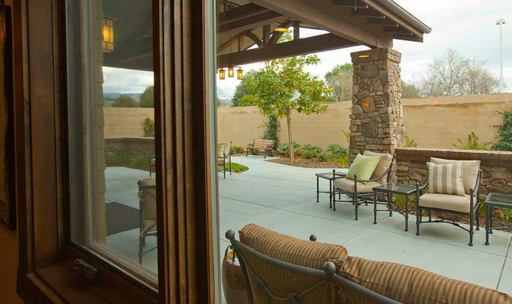backyard-at-our-senior-living-community-in-morgan-hill-ca