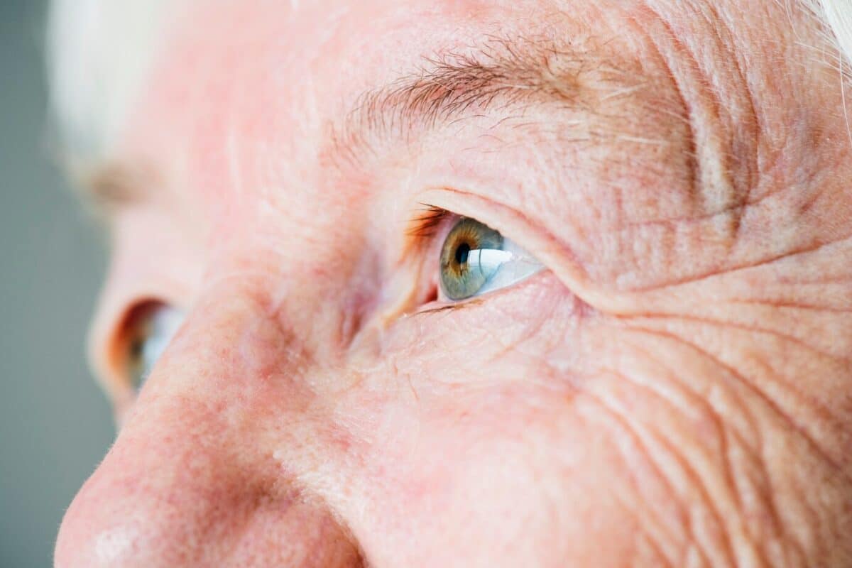 senior eye health tips