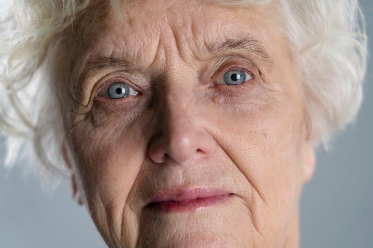 Dementia Eyes: How it Affects the Eyes - Westmont Living