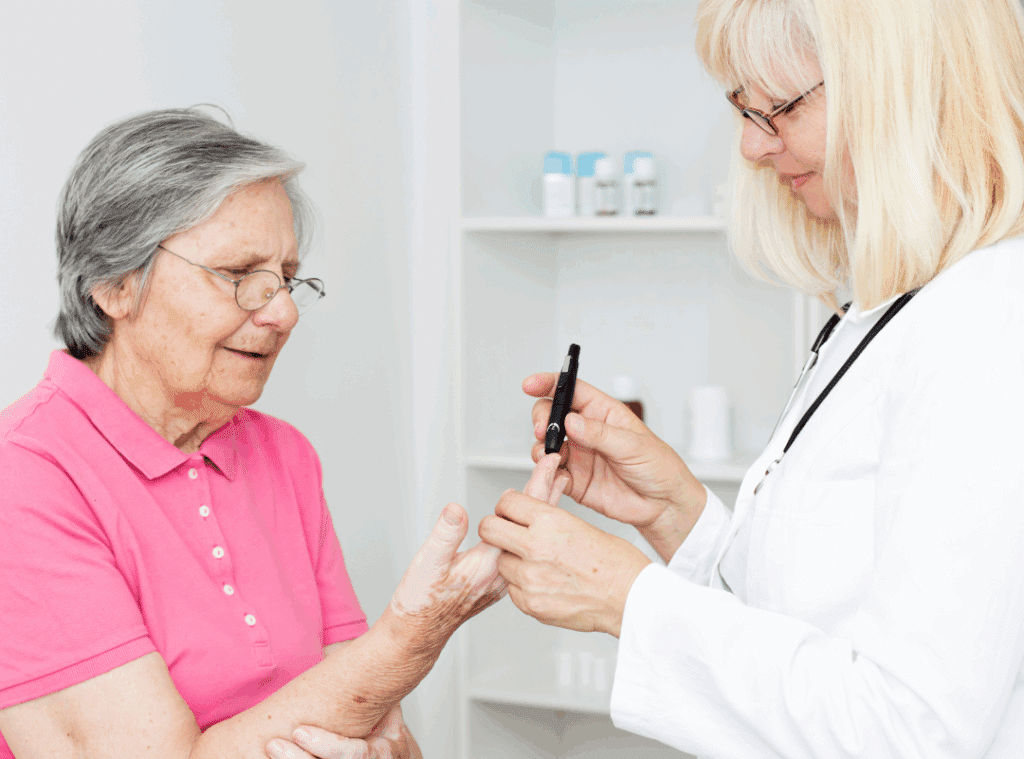 symptoms of diabetes in elderly woman